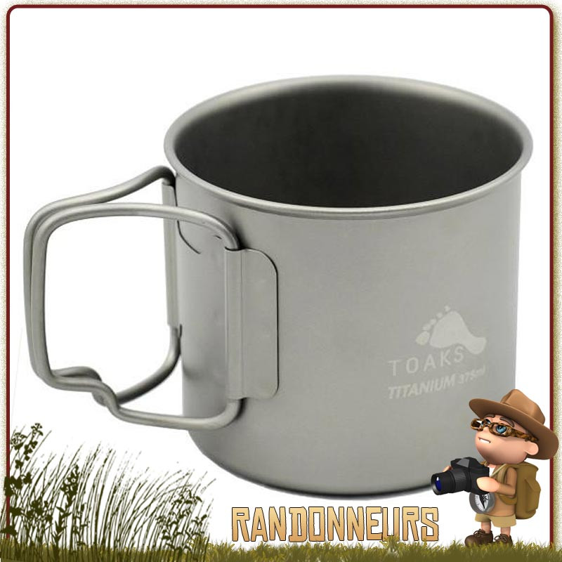 tasse titane toaks pour randonner ultra léger. Le titane toaks est robuste et adapté à un bivouac bushcraft léger